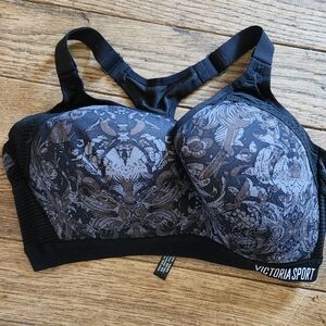 Victoria Secret Incredible Sport Bra 34DD Black Underwire Racerback